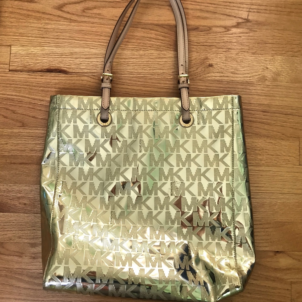 Michael Kors Mirror Jet Set Patent Metallic Tote